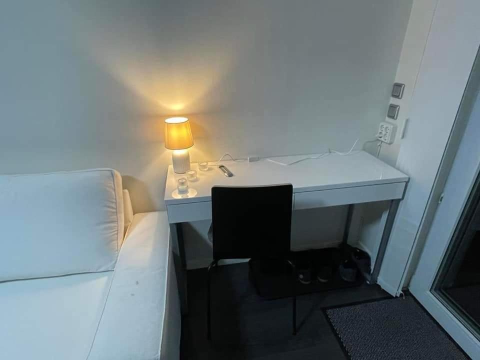 Oeljersjoe Cottage Lyckeby ภายนอก รูปภาพ